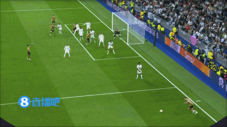 皇冠信用哪里申请
_90分钟战报-皇马3-4皇社总分4-4 维尼修斯两助攻+失单刀