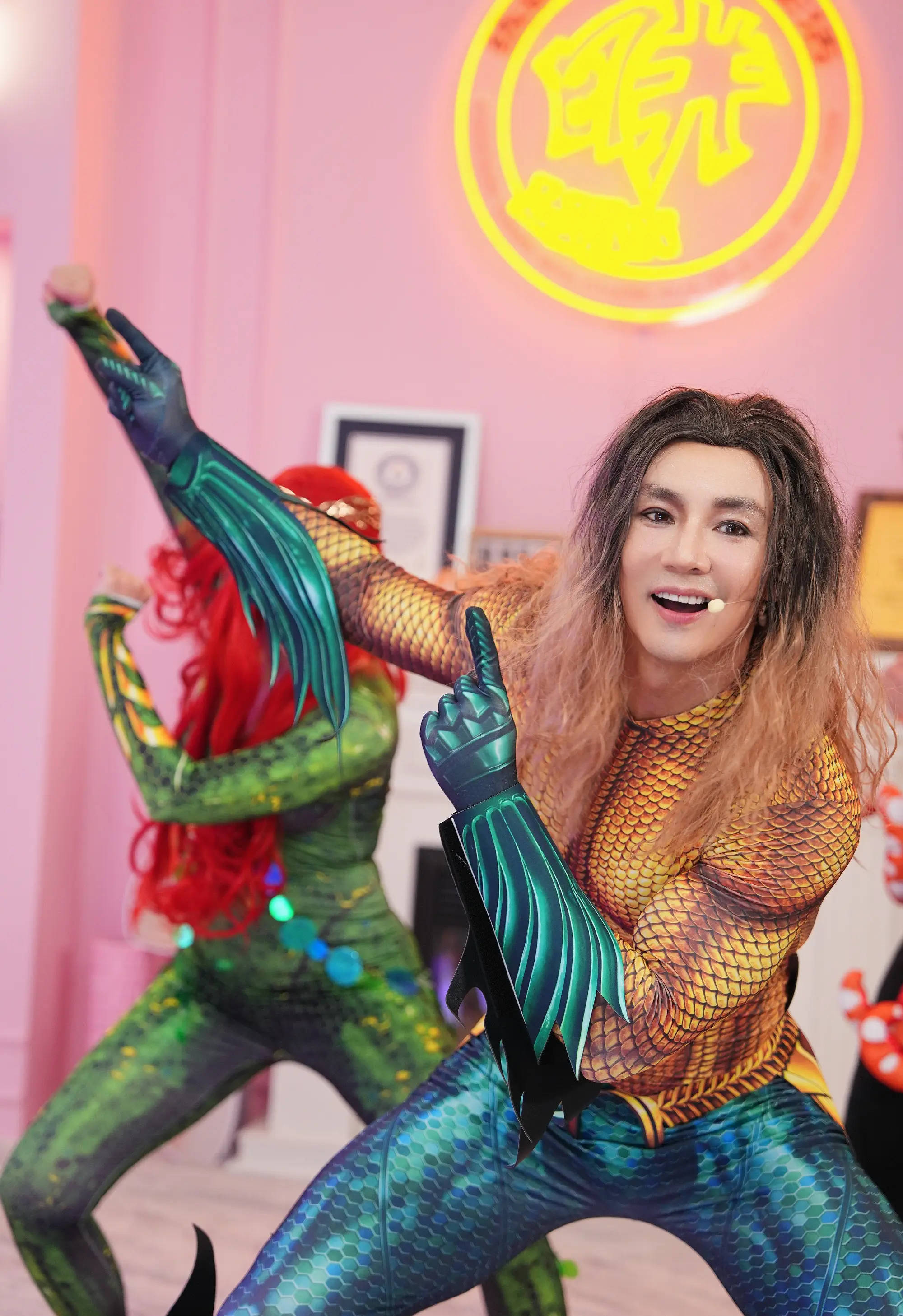 皇冠信用怎么弄_刘畊宏cos海王跳操被强制关播皇冠信用怎么弄！深夜发文质疑直播审核标准