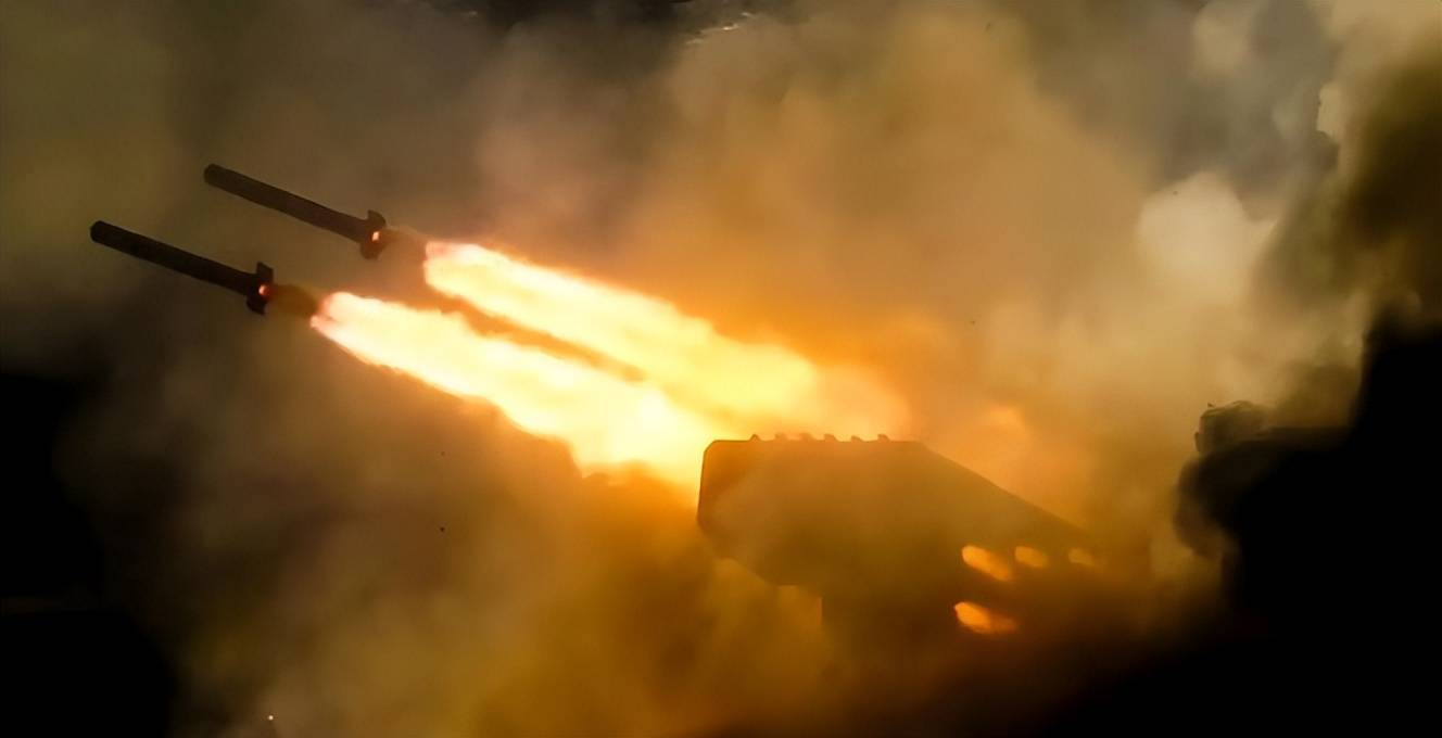 皇冠信用出租代理
_乌克兰又被炸红了!被逼无奈的泽连斯基皇冠信用出租代理
,向西方提出了一个要求