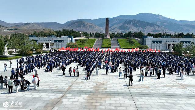 皇冠信用网怎么弄
_临沂二中两千余名师生徒步15公里赴大青山 用脚步丈量信仰的厚度