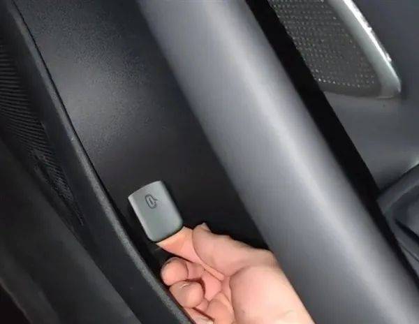 皇冠信用网怎么租
_小米爆燃事故再追问:AEB、紧急开门为何失效皇冠信用网怎么租
?电池到底来自哪里?