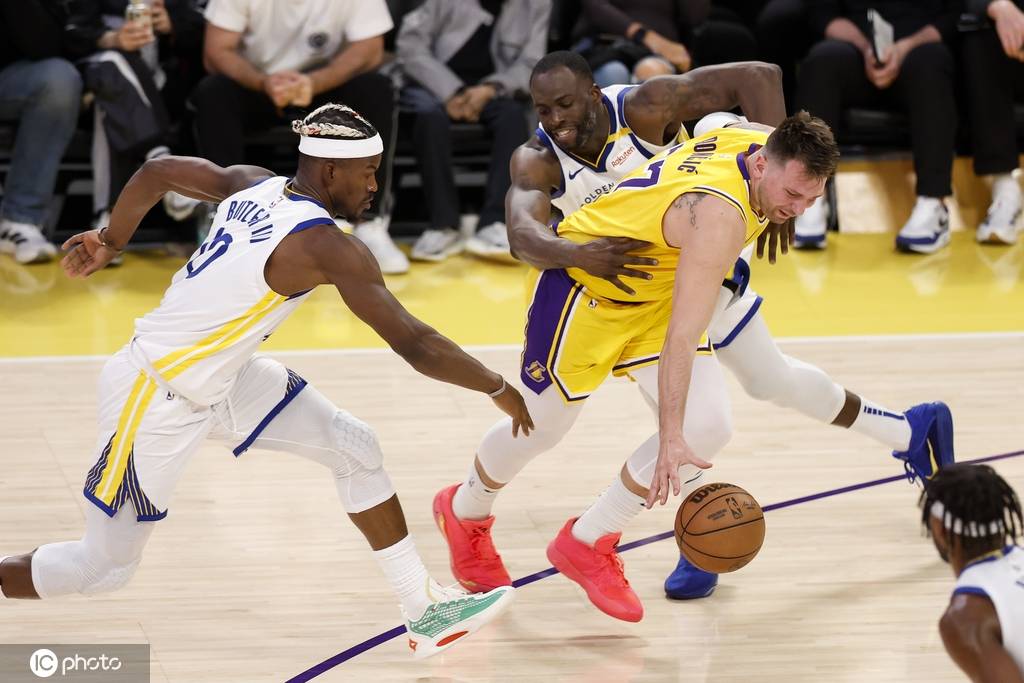 皇冠信用网代理注册
_库里37+6詹姆斯33+5+9 勇士拒绝横扫力克湖人