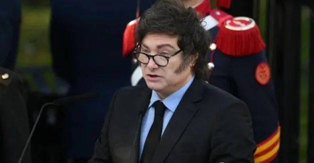 皇冠信用網注册
_特朗普连夜发文谈中国的反制:我们美国会坚持住皇冠信用網注册
,结果将载入史册