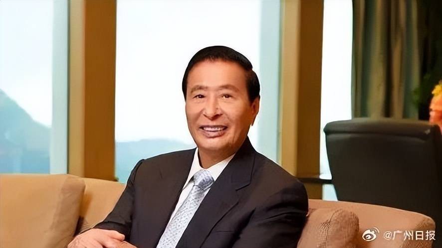 英雄联盟:PACIFIC CHAMPIONSHIP SERIES(3场2胜)
_叶落归根英雄联盟:PACIFIC CHAMPIONSHIP SERIES(3场2胜)
,“亚洲前首富”李兆基将回故乡顺德安葬,生前为顺德捐资上亿