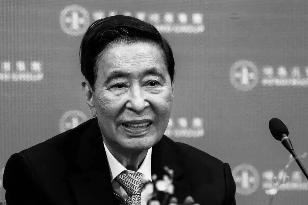 英雄联盟:PACIFIC CHAMPIONSHIP SERIES(3场2胜)
_叶落归根英雄联盟:PACIFIC CHAMPIONSHIP SERIES(3场2胜)
,“亚洲前首富”李兆基将回故乡顺德安葬,生前为顺德捐资上亿