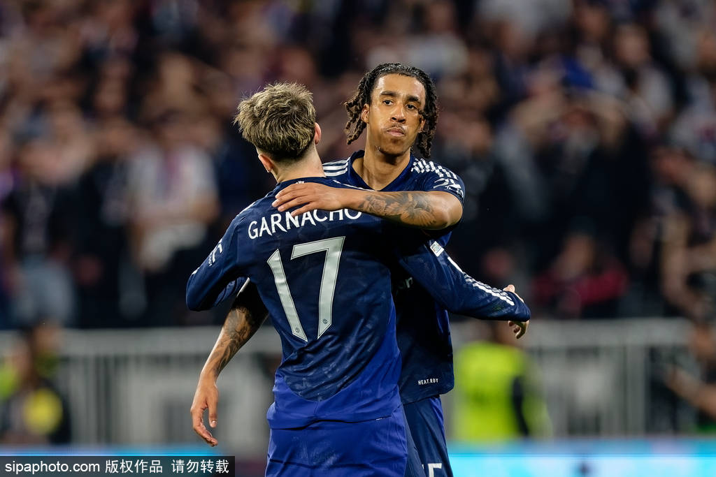 捷克联赛U19
_欧联-齐尔克泽破门奥纳纳两送礼 曼联2-2遭里昂绝平