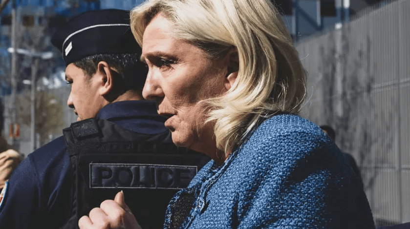 如何注册皇冠足球代理_被判刑四年如何注册皇冠足球代理，总统梦碎一地！特朗普：这是一件大事