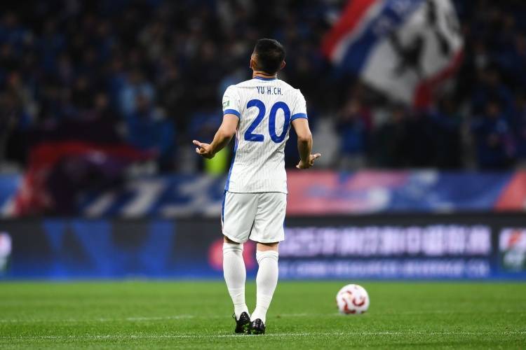 皇冠信用盘代理
_足球报谈中超争冠:很可能从去年的双雄争霸变为五强混战