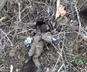 皇冠信用网登3代理_数十名俄军吞枪自杀皇冠信用网登3代理，多名女兵被炸死！用枪爆头会有痛苦吗？