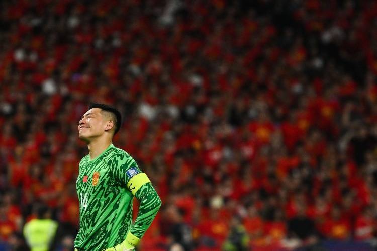 皇冠信用庄家
_18强赛C组开球时间:国足vs巴林将迟于日本vs印尼25分钟开球