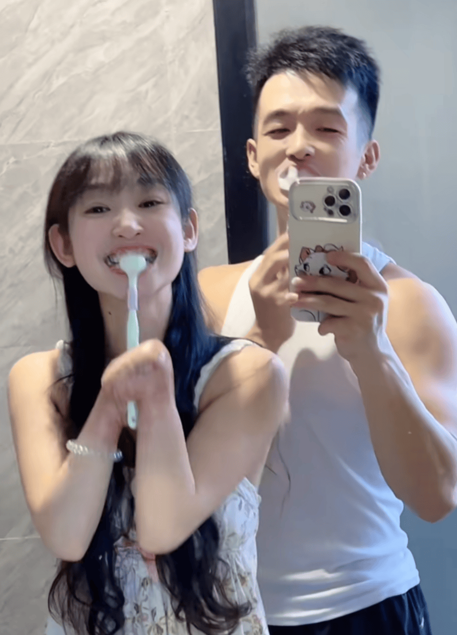 皇冠信用盘登2登3
_00后“无手”女孩怀孕遭恶评皇冠信用盘登2登3
,丈夫怒怼:有子宫就有资格做母亲