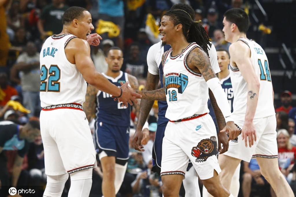 app足球正网
_莫兰特带伤出战22+9浓眉空砍40+9 灰熊胜独行侠进季后赛