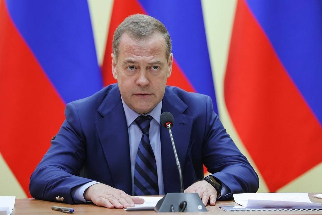 足球平台出租
_梅德韦杰夫:如果欧盟和美国 “撒手不管”足球平台出租
,俄罗斯会更快解决俄乌冲突