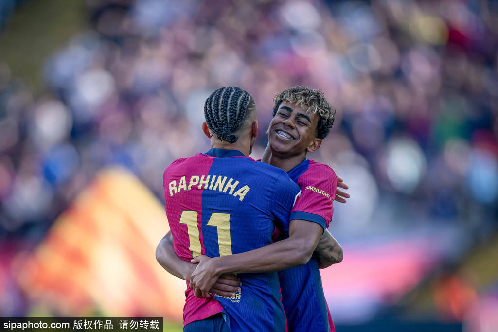 皇冠信用盘正网_西甲-拉菲尼亚双响+补时绝杀 巴萨连扳3球4-3先赛7分领跑