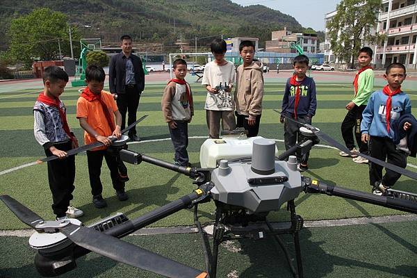 皇冠信用盘去哪里弄
_美媒焦虑:中国为底层年轻人提供世界级教育皇冠信用盘去哪里弄
,美政府却背道而驰