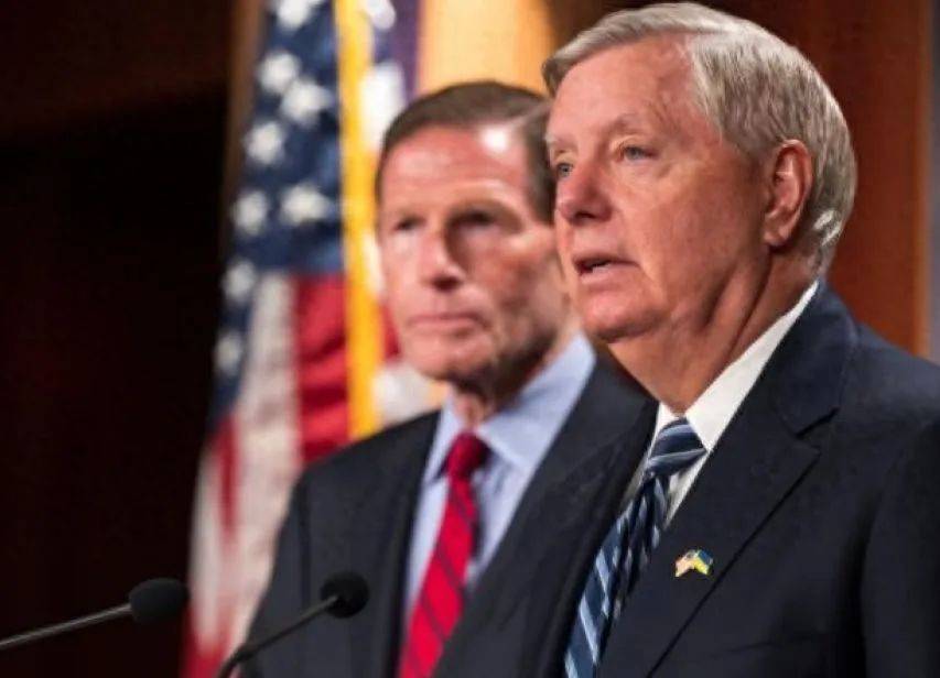 皇冠信用盘出租_特朗普调转“枪口”皇冠信用盘出租，500%关税砸向俄，中方警告奏效，美国不敢硬刚