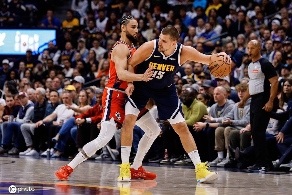 皇冠信用盘会员开户
_小卡高效39分约基奇空砍三双 快船险胜掘金总分1-1