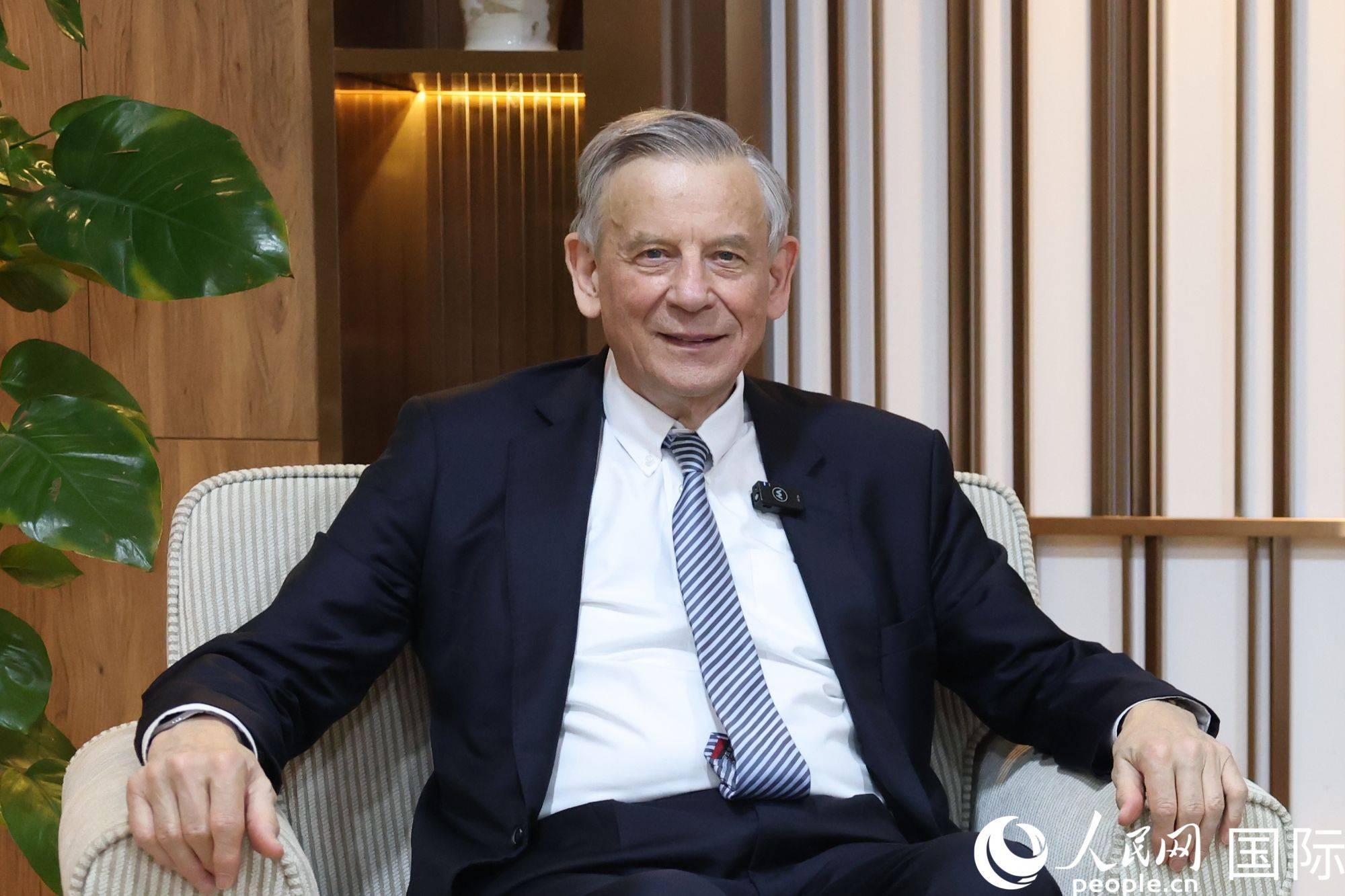 皇冠皇冠信用代理
_“没有中国是不行的——皇冠皇冠信用代理
你必须到中国去” ——访“隐形冠军”之父、德国经济学家赫尔曼·西蒙