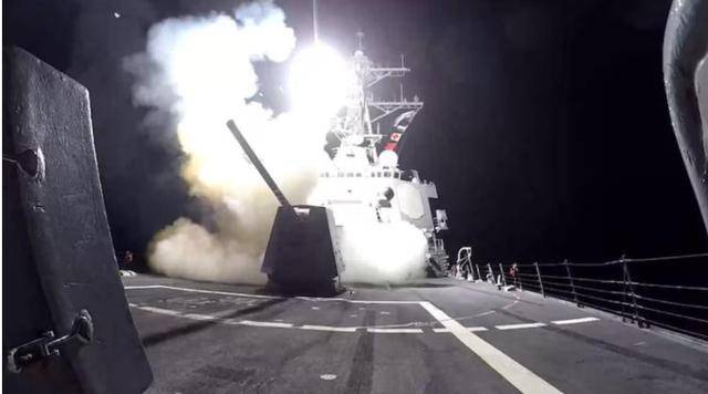 皇冠信用盘最高占成_美舰被胡塞追着打皇冠信用盘最高占成，因为中国给了卫星情报？看来美国是真的没招了