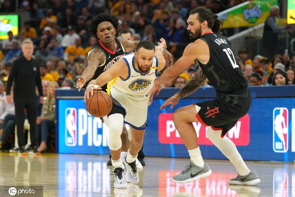 皇冠信用登1
_库里36+9+7巴特勒伤停 勇士逆转火箭总分2-1