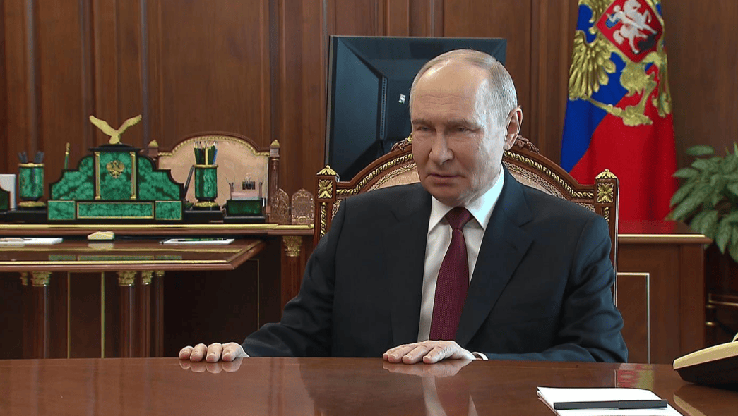 介绍个正网信用网址
_普京盼和谈前定胜局介绍个正网信用网址
,69岁绍伊古重掌大局,库尔斯克成俄乌最后赢家的关键战场?