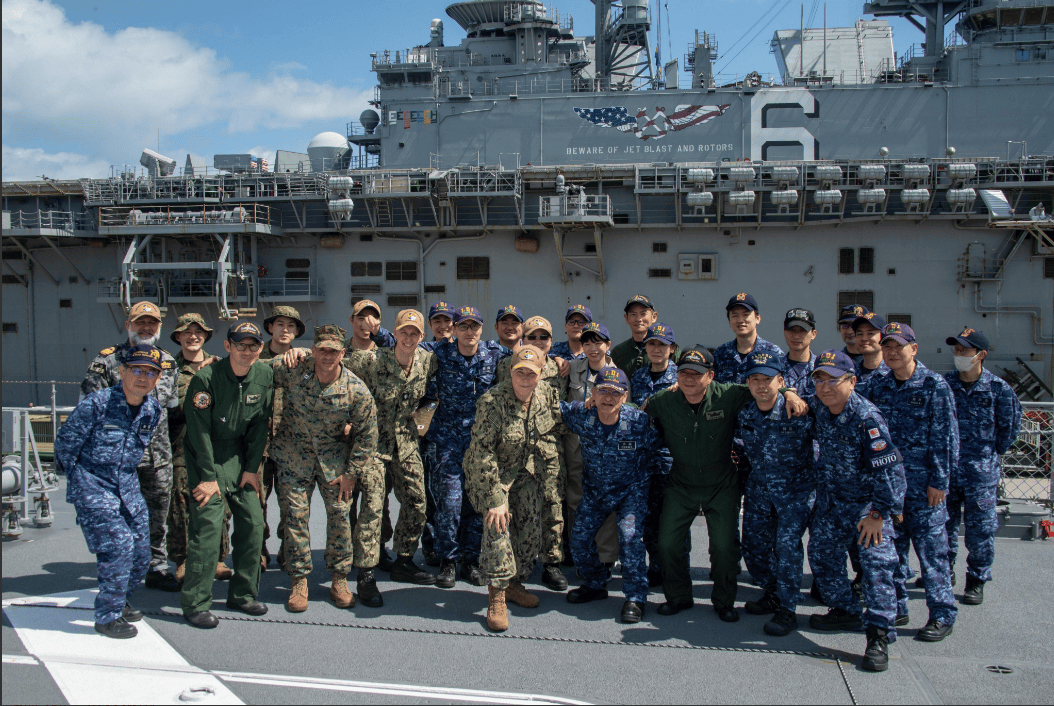 皇冠登3代理申请
_山东舰闯入美菲军演核心火力网皇冠登3代理申请
,菲律宾瞬间慌乱,美国“击沉”计划面临崩溃!