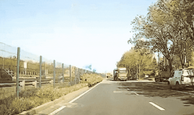 皇冠信用盘结算日
_吓得手直抖皇冠信用盘结算日
!两货车在北京高速出口突然逆行掉头!