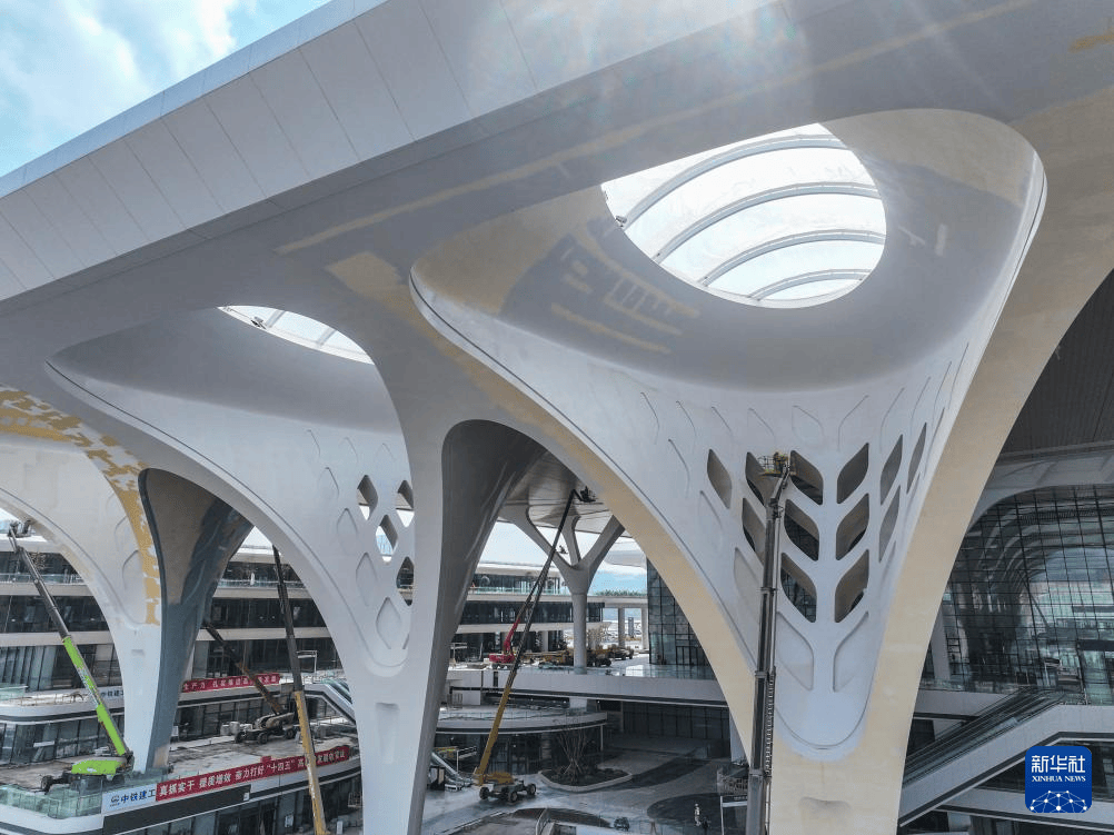 皇冠信用盘哪里申请
_西部最大高铁枢纽站重庆东站将进入运行试验阶段