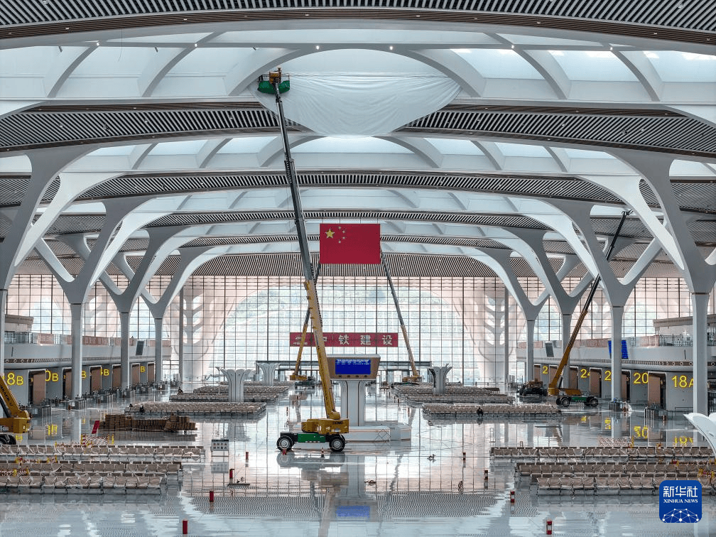 皇冠信用盘哪里申请
_西部最大高铁枢纽站重庆东站将进入运行试验阶段