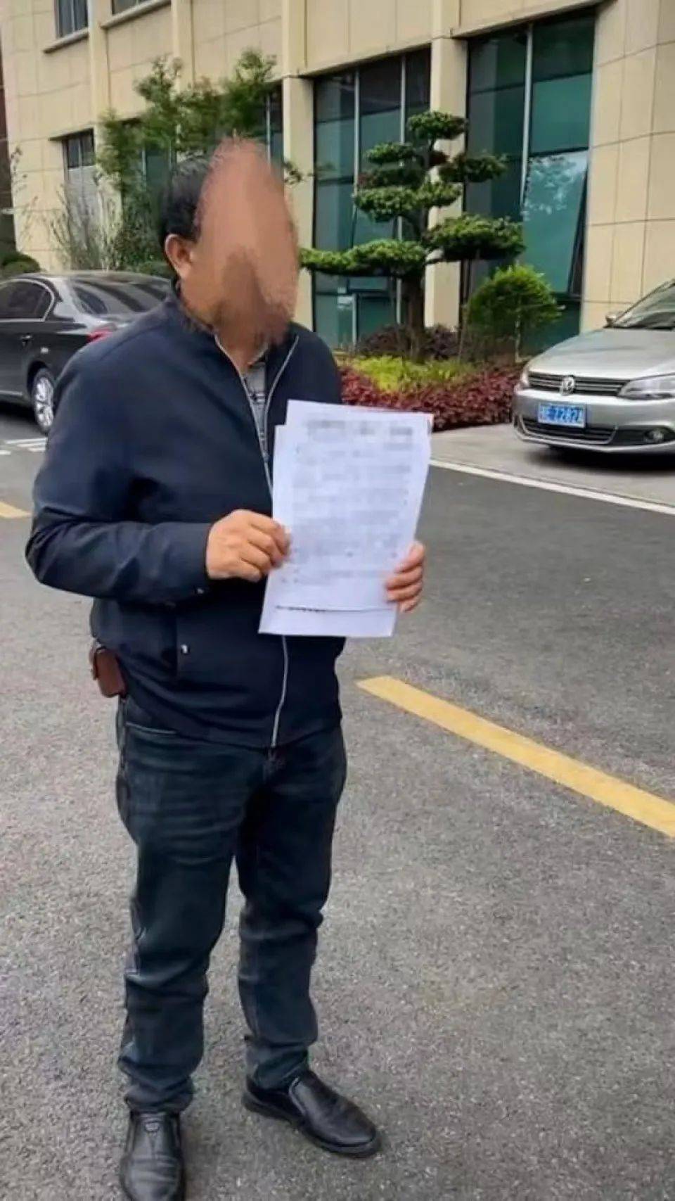 皇冠信用盘在线开户
_大一女生头孢过敏皇冠信用盘在线开户
,输液室呼救无医护响应,自行拔针仍不幸身亡,多方回应