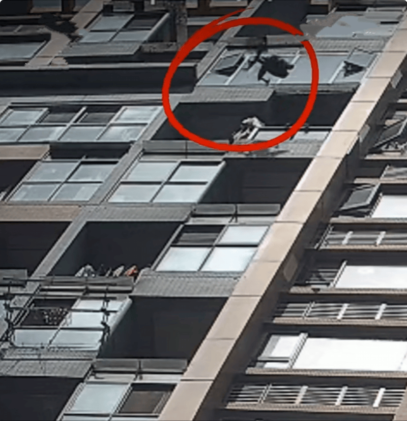 皇冠信用盘要押金吗
_四川男子与女友吵架皇冠信用盘要押金吗
,为泄愤从16楼扔下电竞椅!警方:刑拘