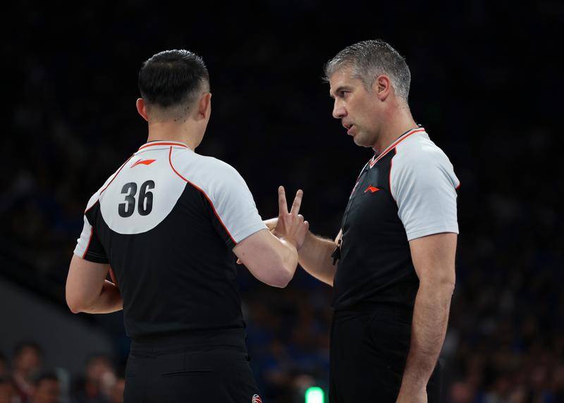 皇冠信用網怎么弄
_曝CBA总决赛裁判配置升级 将由三名外籍裁判执法