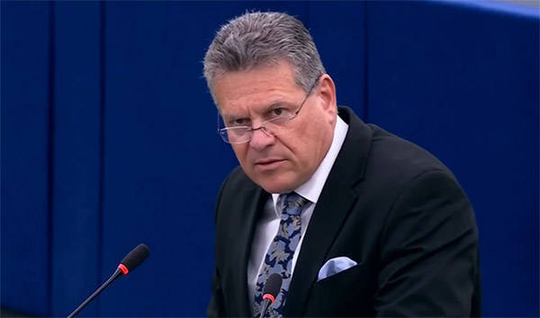 皇冠信用网会员申请
_美媒:如果贸易谈判失败皇冠信用网会员申请
,欧盟计划对1000亿欧元美国商品征收关税