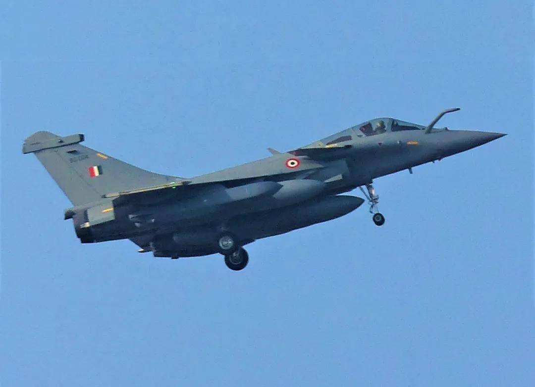 皇冠信用登2代理网址
_歼-10C赢在哪里皇冠信用登2代理网址
?巴防长证实:印巴空战歼-10CP成功逼退“阵风”