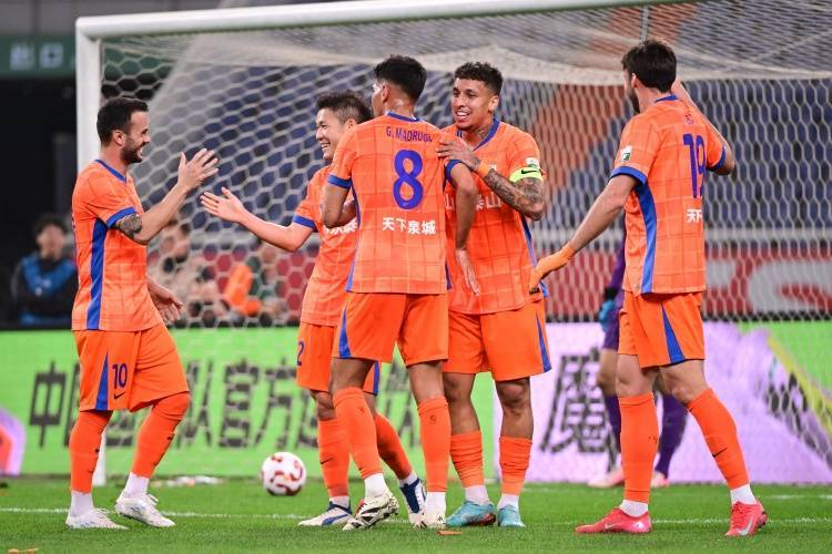 皇冠信用网开户
_鲁媒:受济南降雨天气影响皇冠信用网开户
,泰山队取消赛前有球训练计划