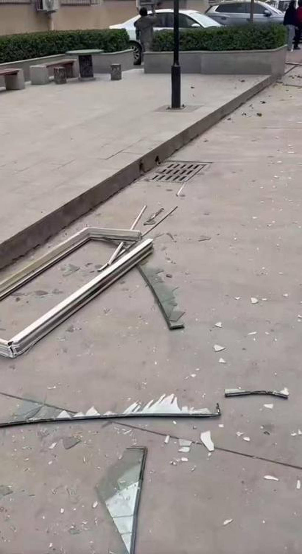 皇冠信用网代理
_山西汾阳一男子清早回家抽烟时引发闪爆皇冠信用网代理
,多户窗玻璃被震碎