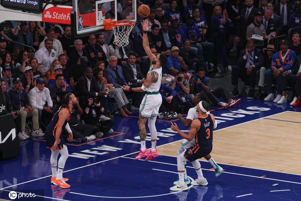 皇冠登一登二登三区别_布伦森39分塔图姆42+8伤退 尼克斯胜绿军3-1夺赛点