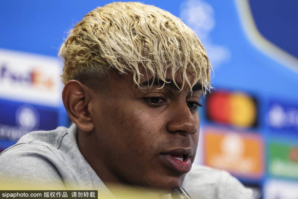 皇冠信用網最新地址
_巴萨体育总监德科谈球队未来规划与拉明·亚马尔的续约