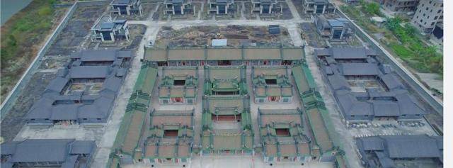 皇冠登1登2登3出租
_网传耗资10亿潮汕豪宅“英之园”将强拆 公告:系非法建设