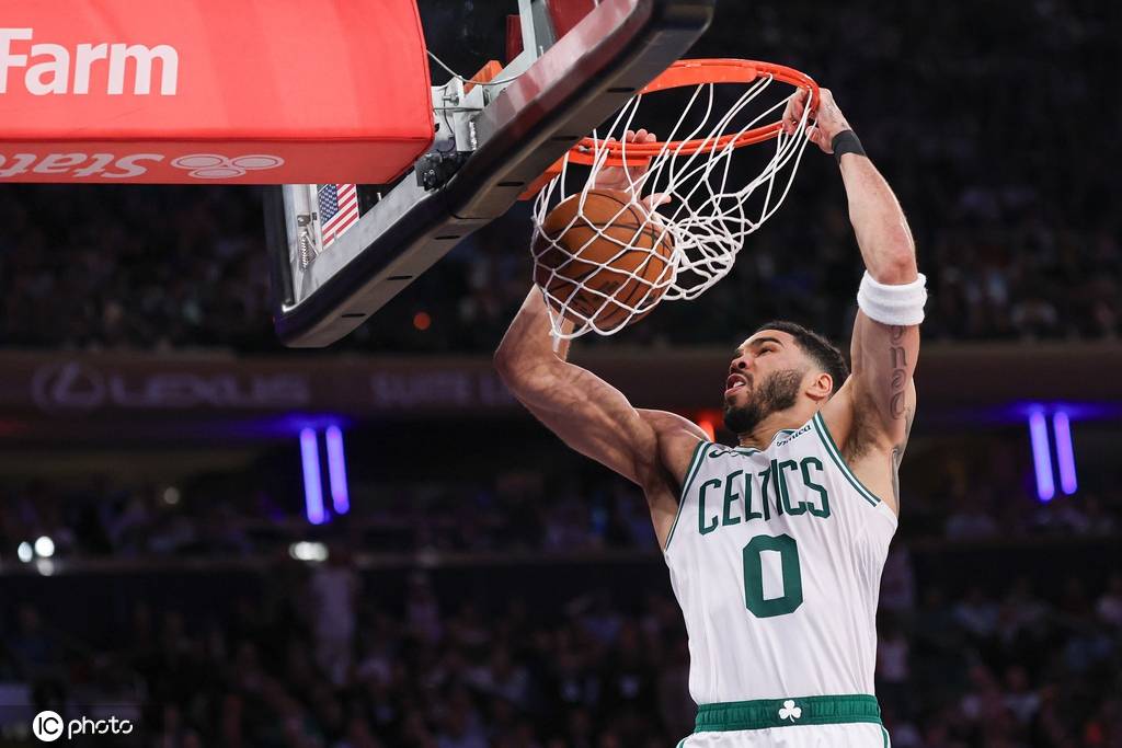 皇冠信用網出租
_塔图姆确诊右脚跟腱断裂 已接受手术暂无复出时间表