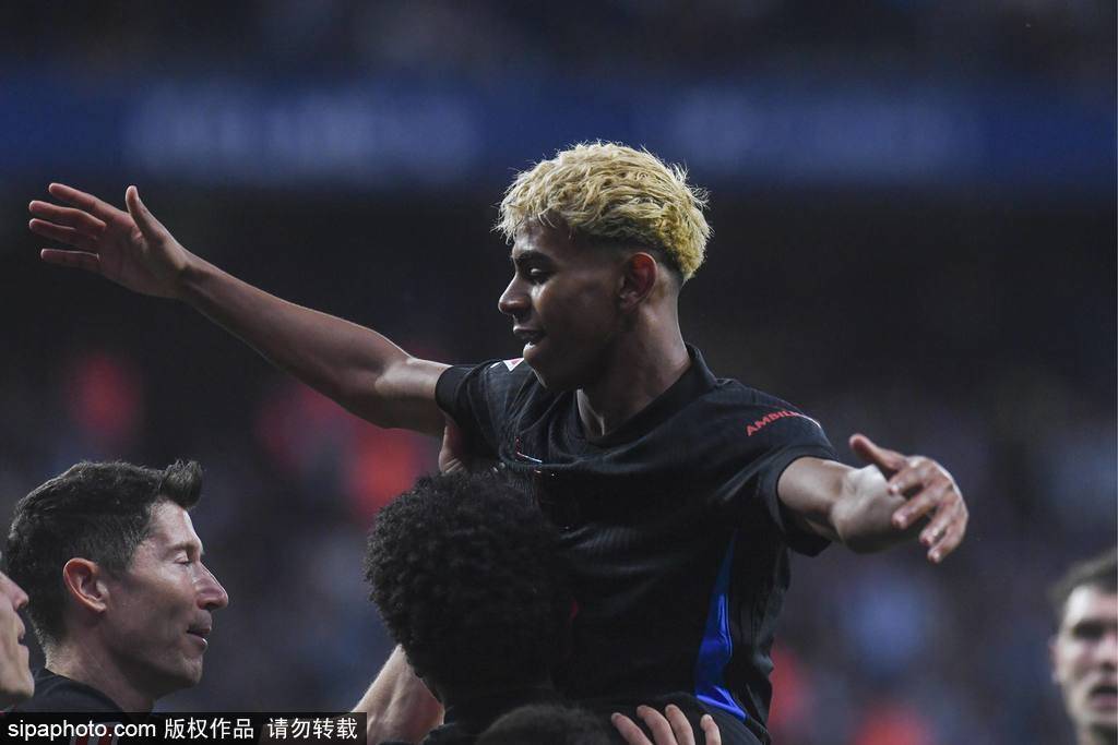 皇冠信用網开户
_西甲-亚马尔世界波+传射 巴萨2-0西班牙人提前2轮夺冠