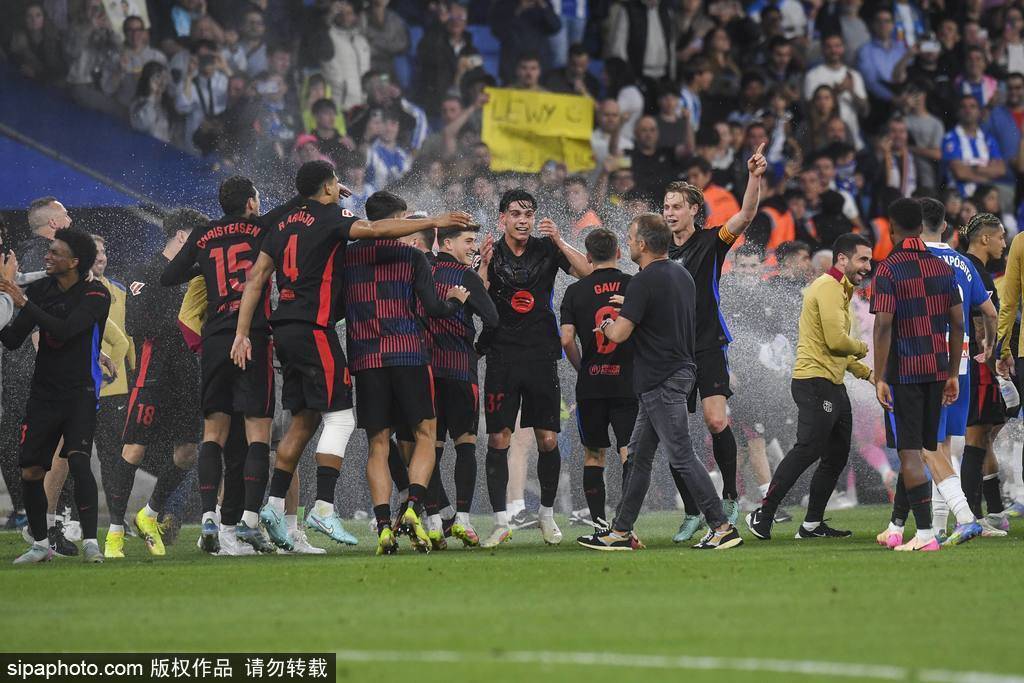 皇冠信用網开户
_西甲-亚马尔世界波+传射 巴萨2-0西班牙人提前2轮夺冠