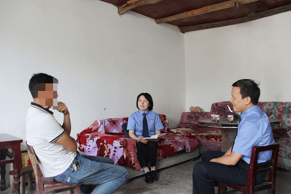 皇冠welcome注册账号_父亲去世不久母亲再婚生子皇冠welcome注册账号，孩子30万财产由谁保管？