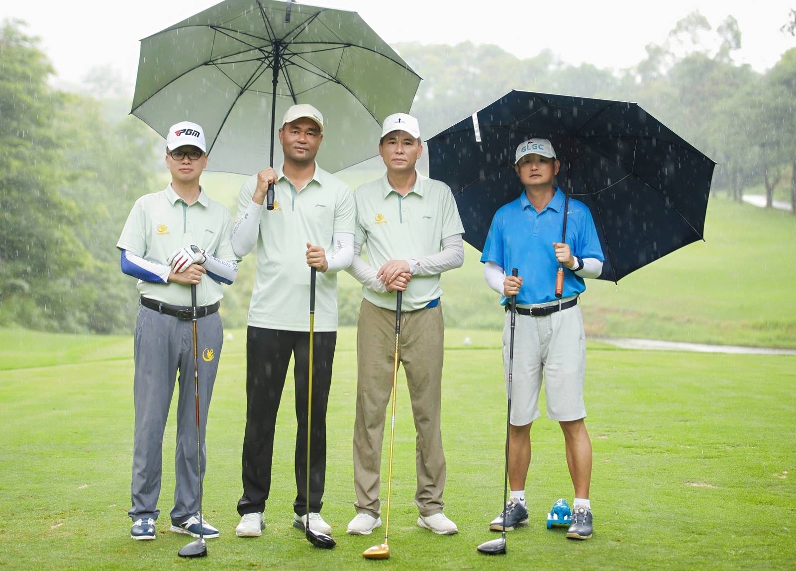 皇冠信用网会员注册_欧亚高尔夫球总会领导莅邕暨广西龙高尔夫球队联谊赛