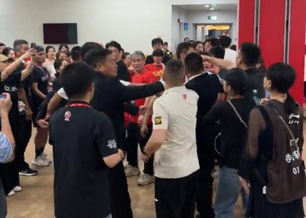 WNBA成绩
_广厦老板与孙铭徽均遭处罚 打人者由公安机关处理