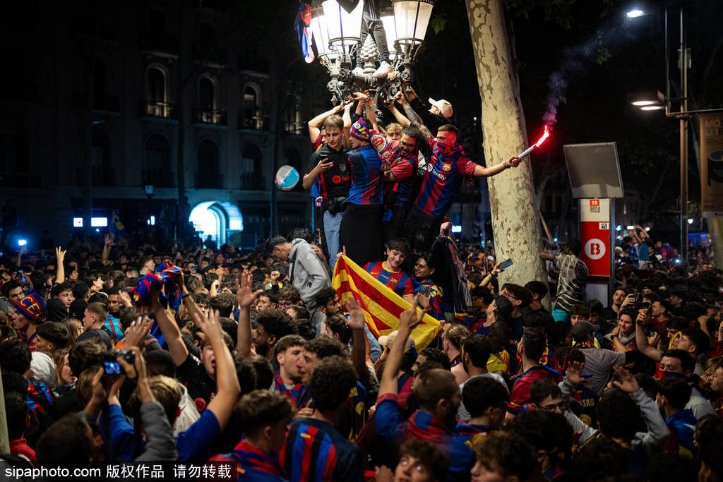 WNBA篮球投注
_弗里克大刀阔斧!巴萨末轮或送别5将WNBA篮球投注
,法蒂领衔,诺坎普弥漫离别愁绪!