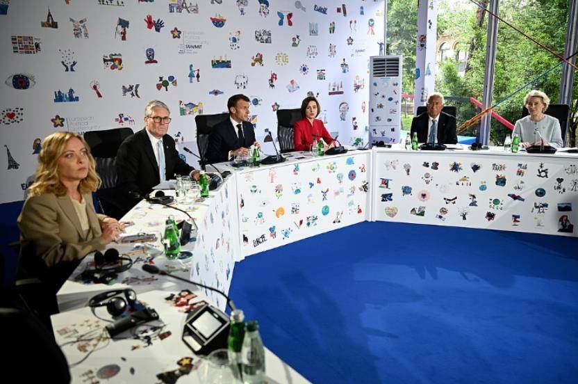 皇冠信用网代理注册
_意大利女总理梅洛尼与马克龙又吵起来了皇冠信用网代理注册
,此前曾对他“翻白眼”,送去“死亡凝视”