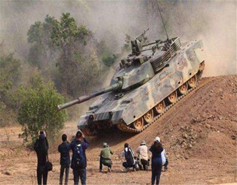 皇冠体育App下载
_还想再打?50万大军压境!印度光辉战机下月参战皇冠体育App下载
,停火没有终止日期