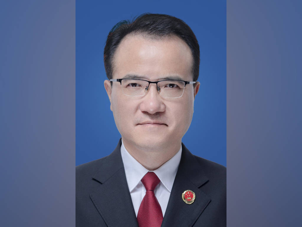 皇冠信用网申请
_江苏省人民检察院副检察长丁海涛调任省委政法委副书记