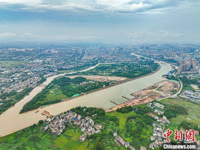 皇冠信用网押金多少
_广西最大水上服务区——平陆运河钦州水上综合服务区实现通水